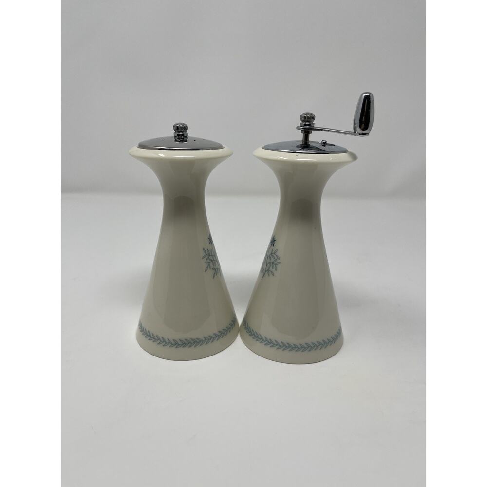 Lenox Fine China Wyndcrest Sat and Pepper Mill Set Vintage Ivory 1970's - Picture 3 of 14